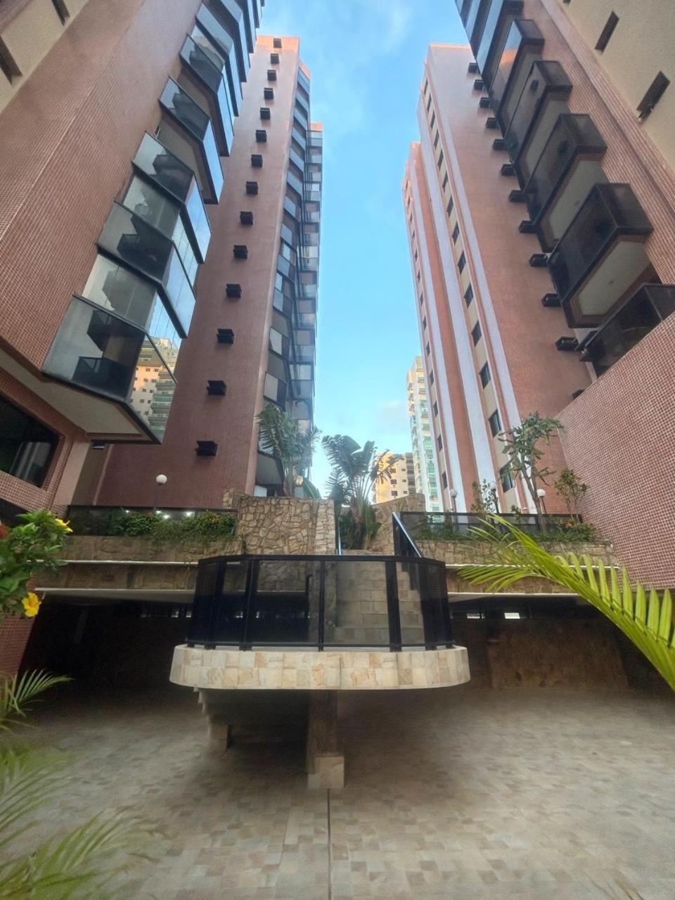 Apto Frente A - Guilhermina Apartment *